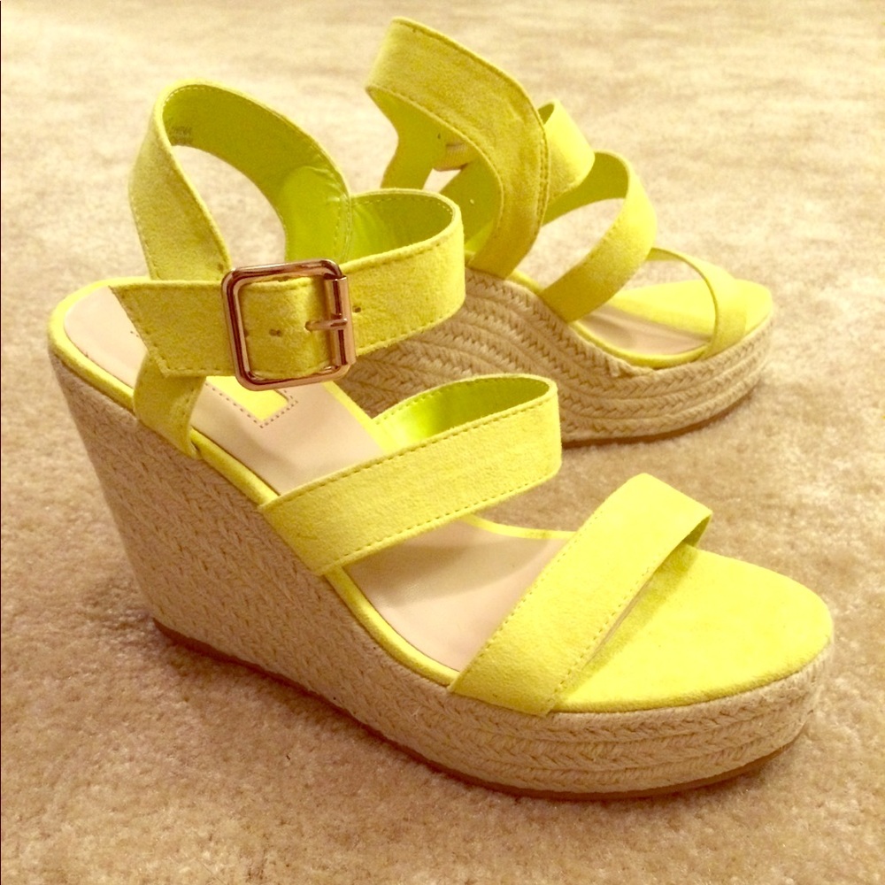 🍋 Lemon Yellow Wedge Sandals 🍋